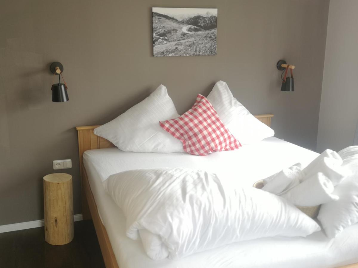 Ferienwohnungen Haus Almrausch Bichlbach Esterno foto