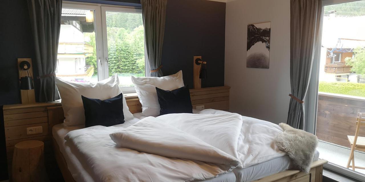 Ferienwohnungen Haus Almrausch Bichlbach Esterno foto