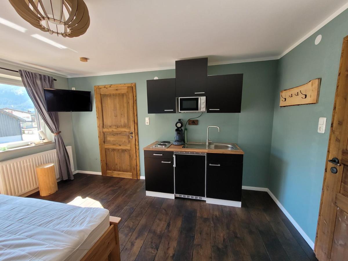 Ferienwohnungen Haus Almrausch Bichlbach Esterno foto
